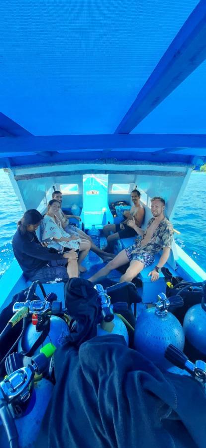Blue Shark Divers 부나켄 외부 사진